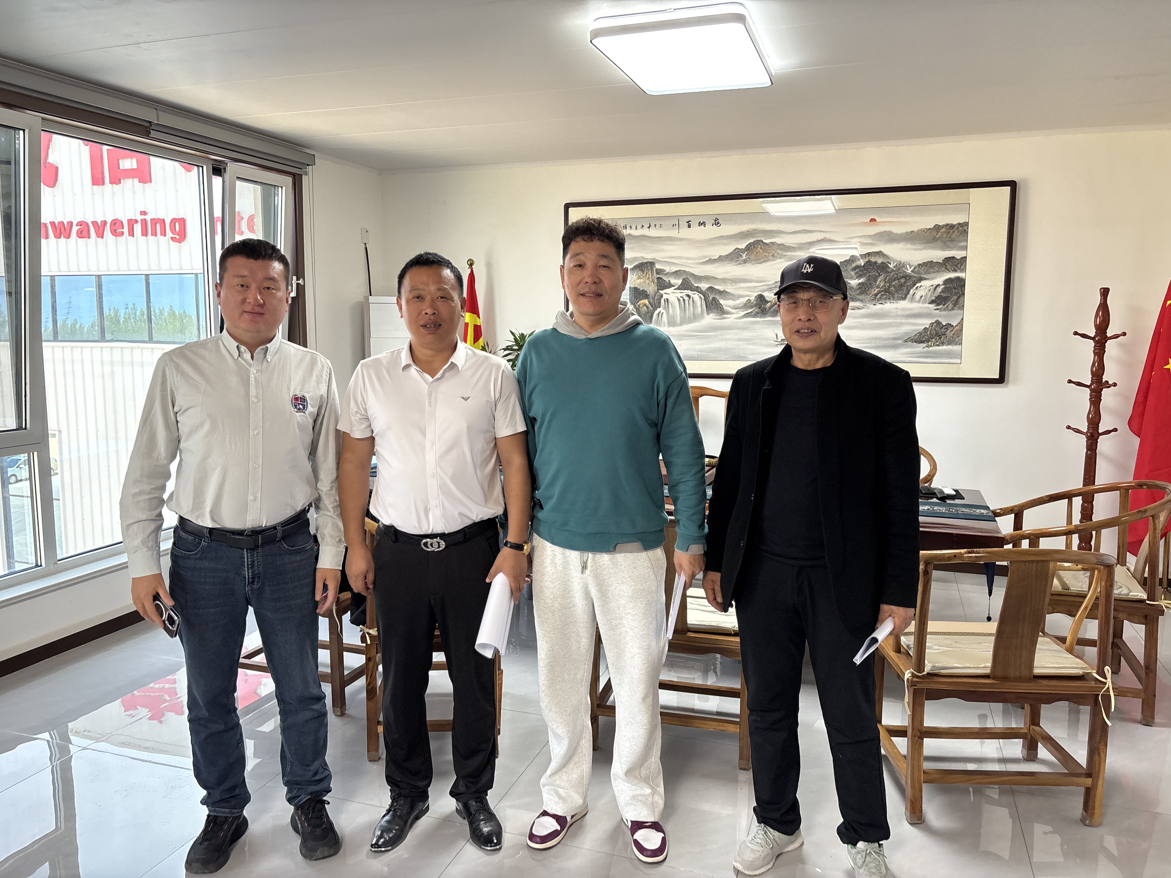 Η Qingzhou Jinqi υπέγραψε επιτυχώς μια παραγγελία εξοπλισμού εξόρυξης χρυσού και ωφελείας με Μογγολικούς πελάτες